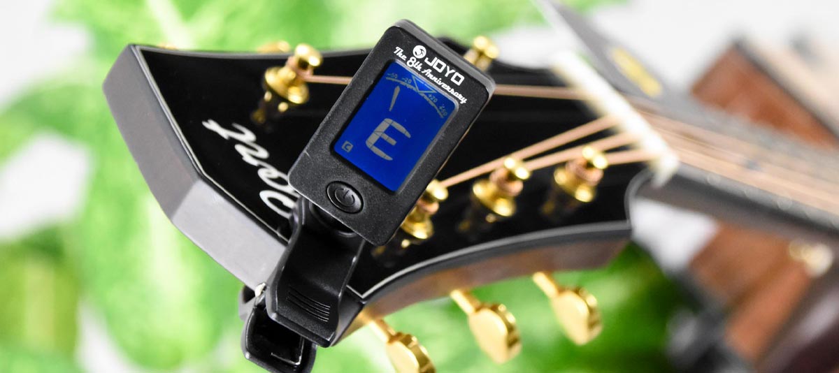 Hoe werkt een stemapparaat voor gitaar, ukulele & basgitaar
