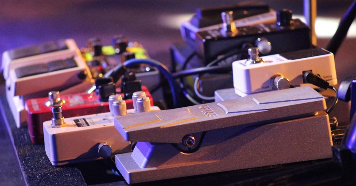 Juiste volgorde gitaarpedalen (2026) | Complete gids