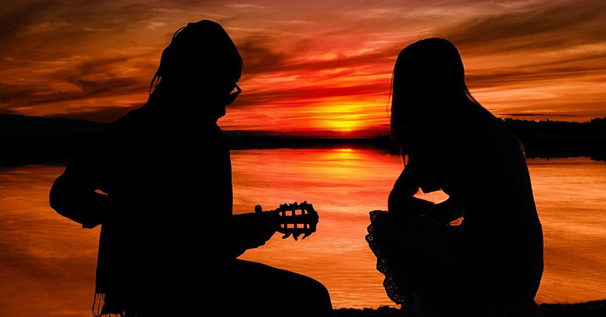 De beste reisgitaren en instrumenten om mee te nemen op vakantie