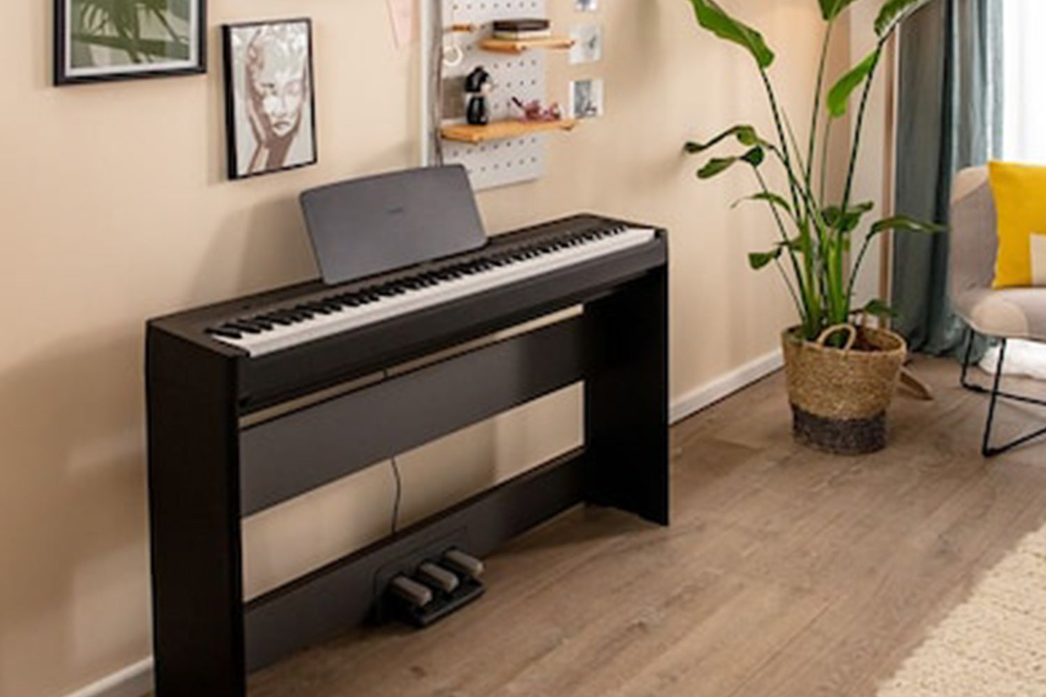 Yamaha P-145 B Stage piano