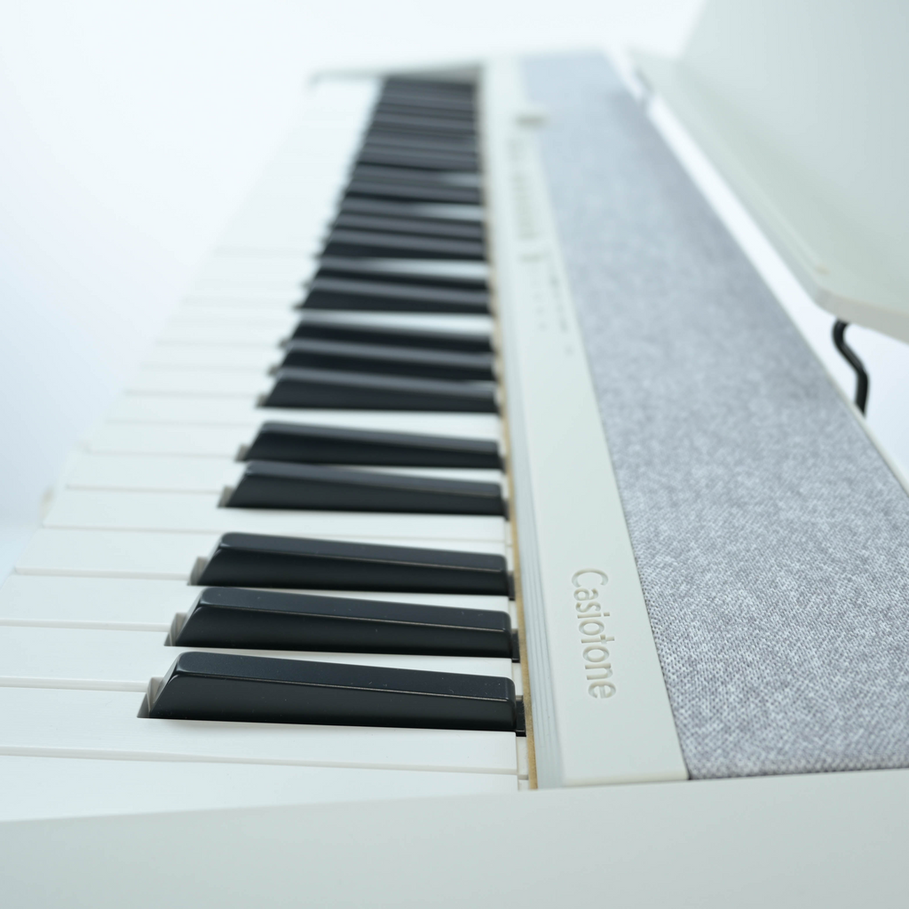 Casio CT-S1WE keyboard wit