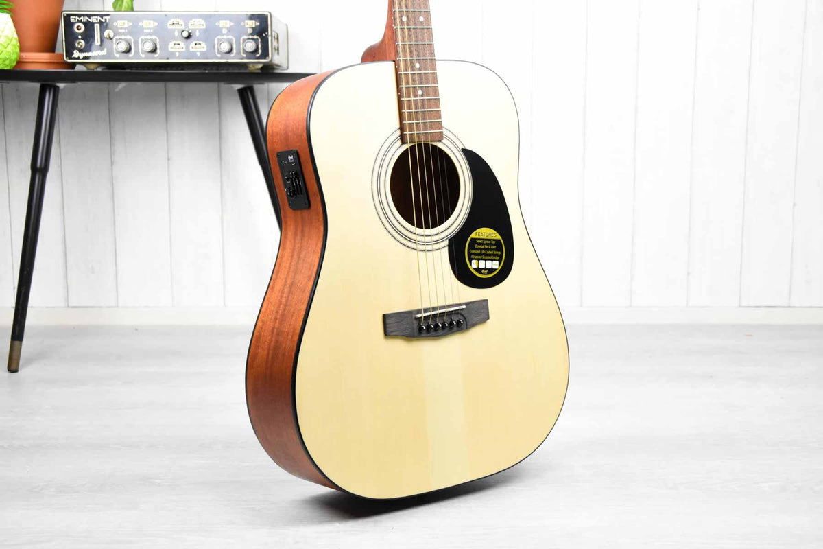 Cort AD810E-OPN semi-akoestische western gitaar naturel