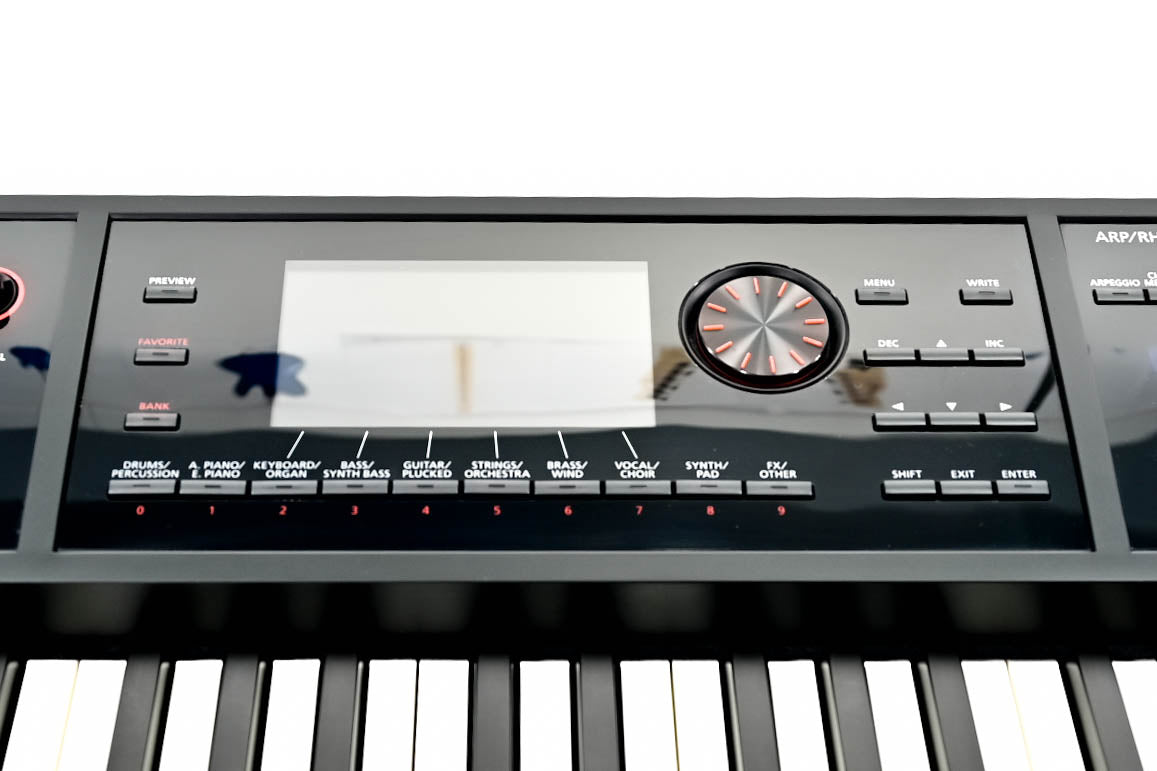 Roland FA-08 Occasion