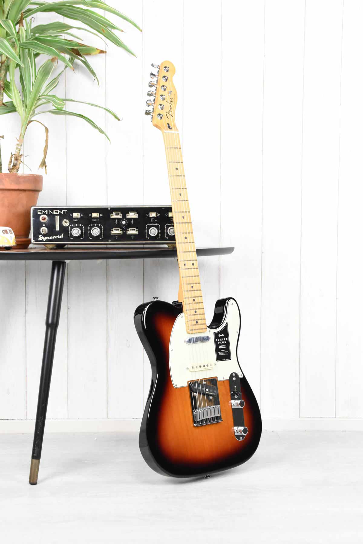 Fender Player Plus Nashville Telecaster 3-Color Sunburst