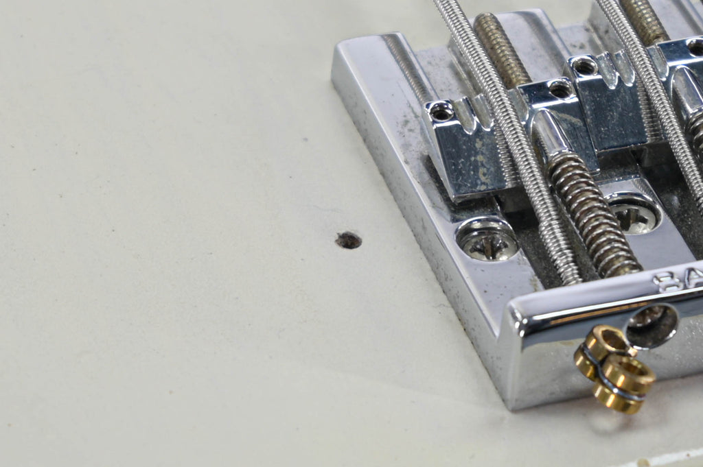 Fender Mike Dirnt Precision Bass reliced to white 2006