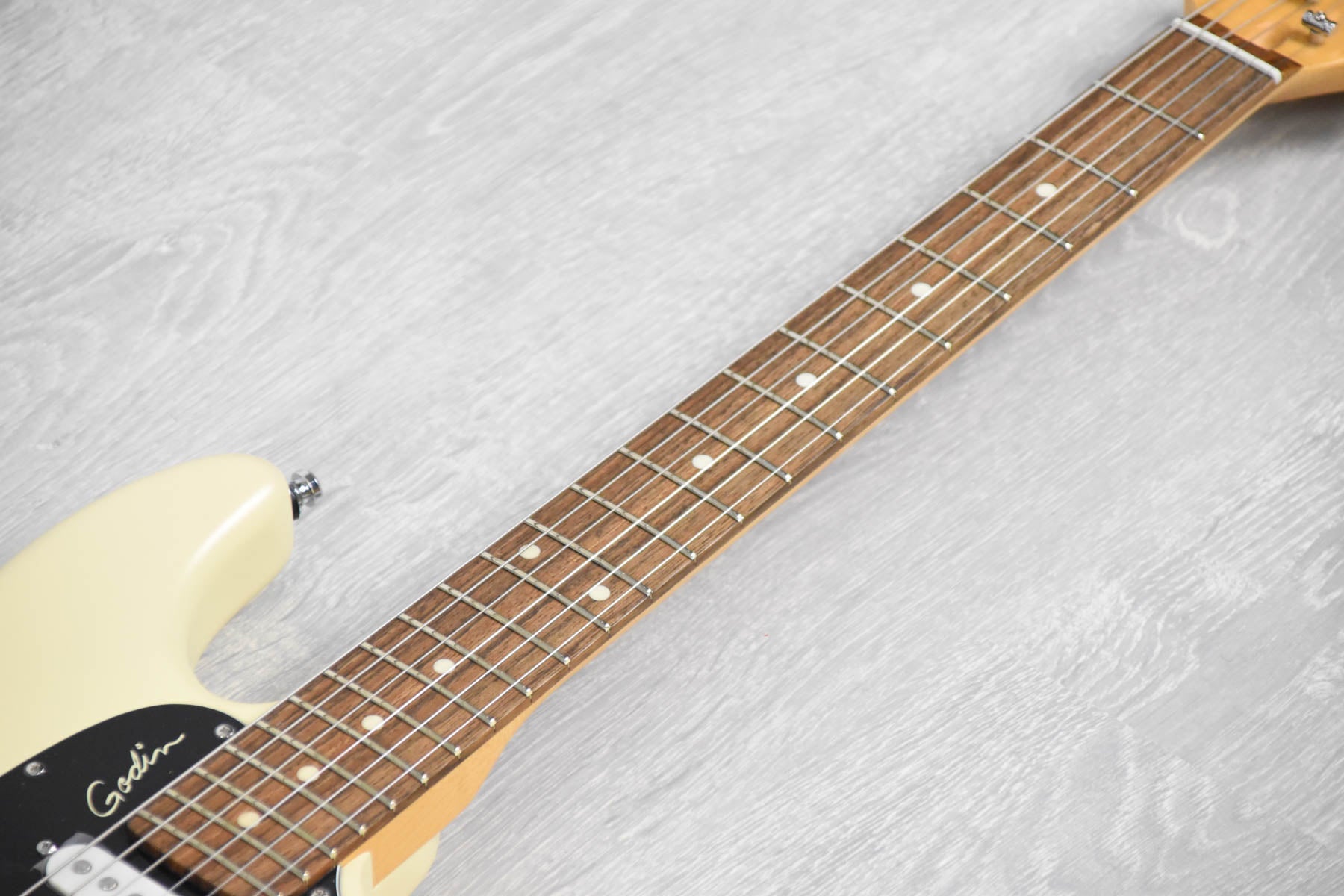 GODIN Session HT Trans Cream RN (no gigbag)