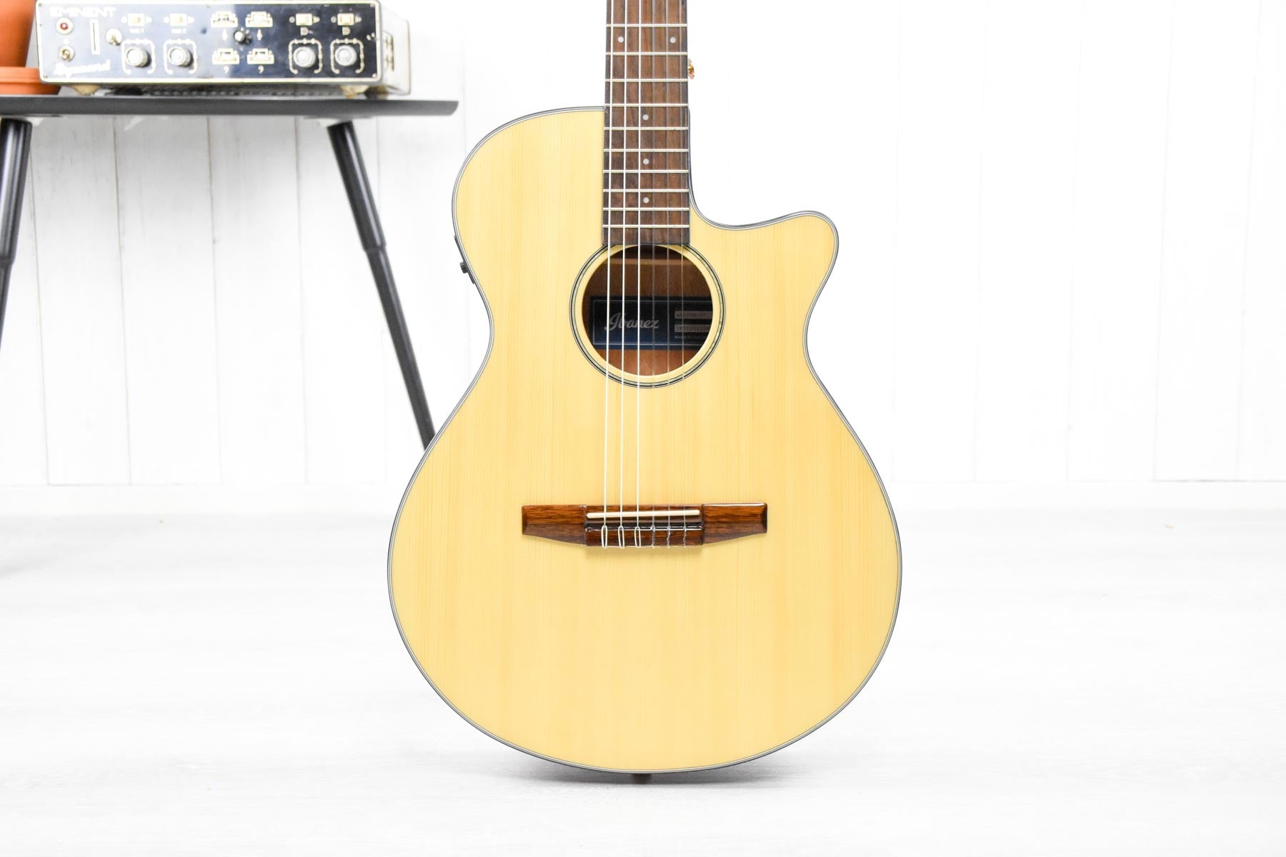 Ibanez AEG50NNT Semi-akoestische klassieke gitaar