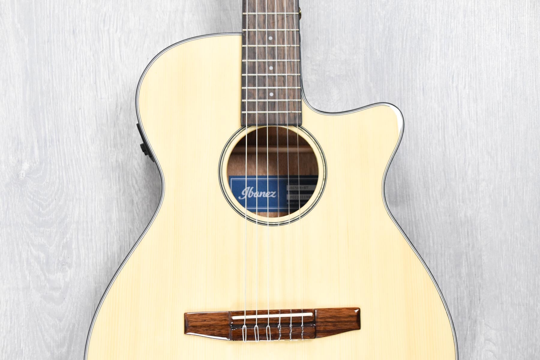 Ibanez AEG50NNT Semi-akoestische klassieke gitaar