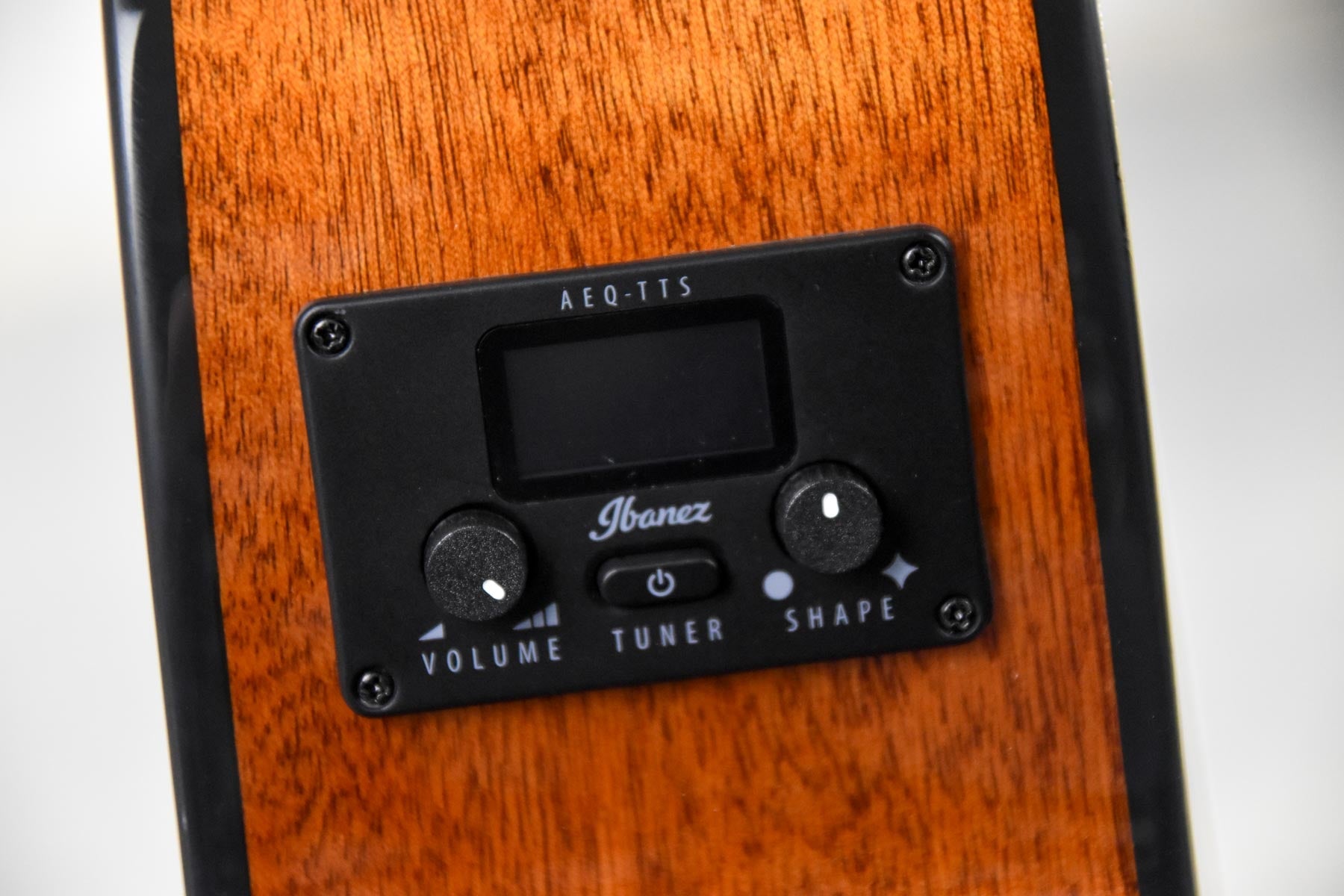 Ibanez AEG50NNT Semi-akoestische klassieke gitaar
