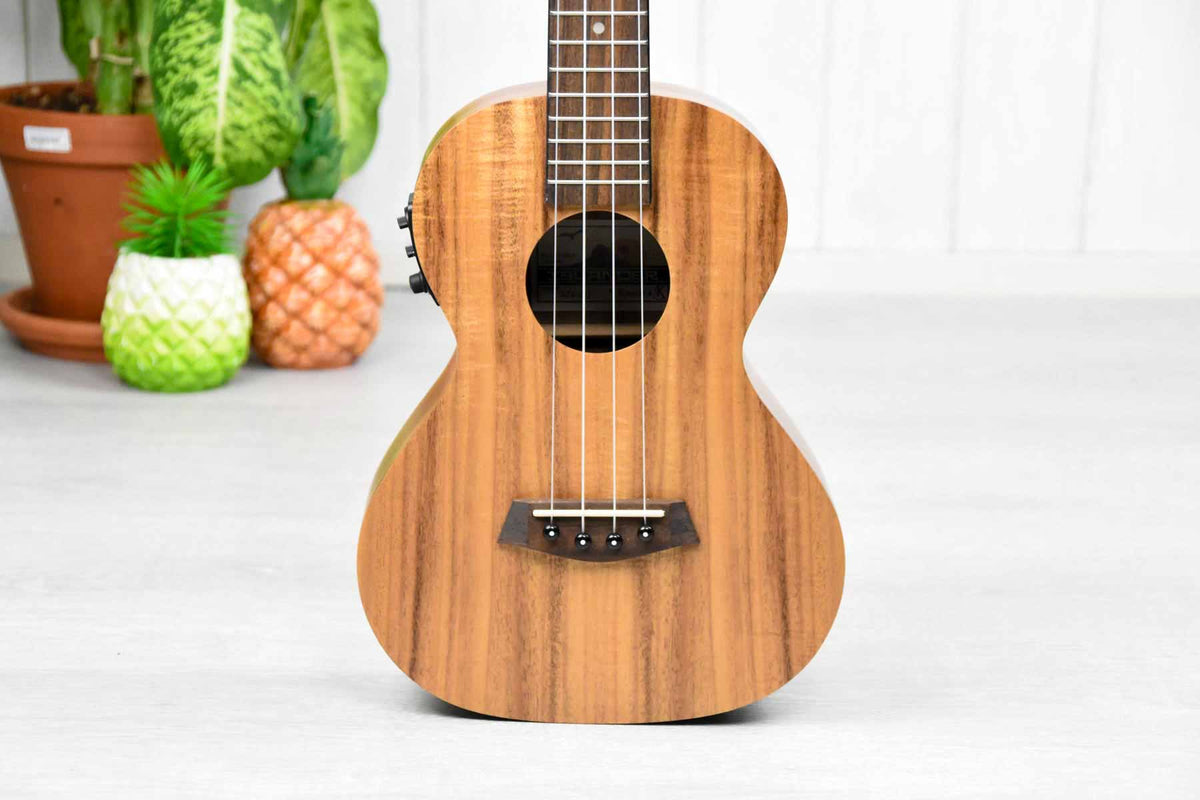 Islander AT-4 EQ Tenor Ukulele Solid Acaica