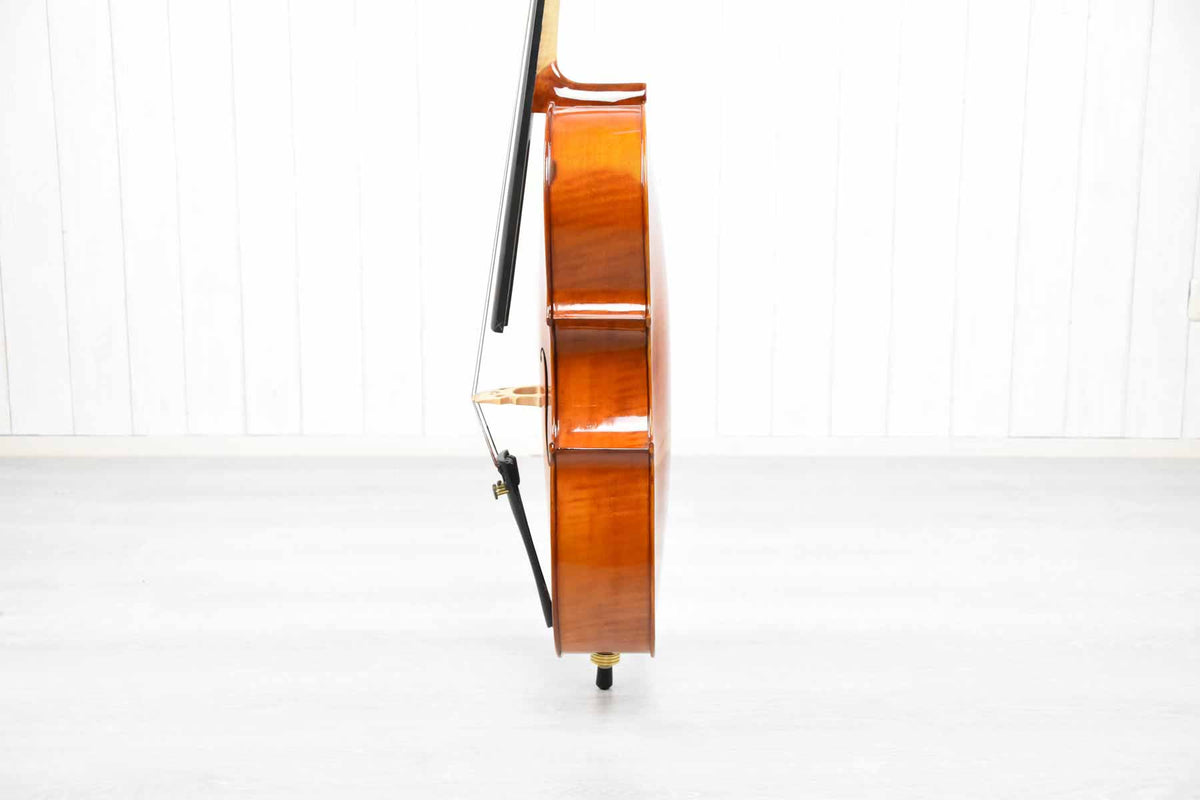 MAIN 1/8 Cello student