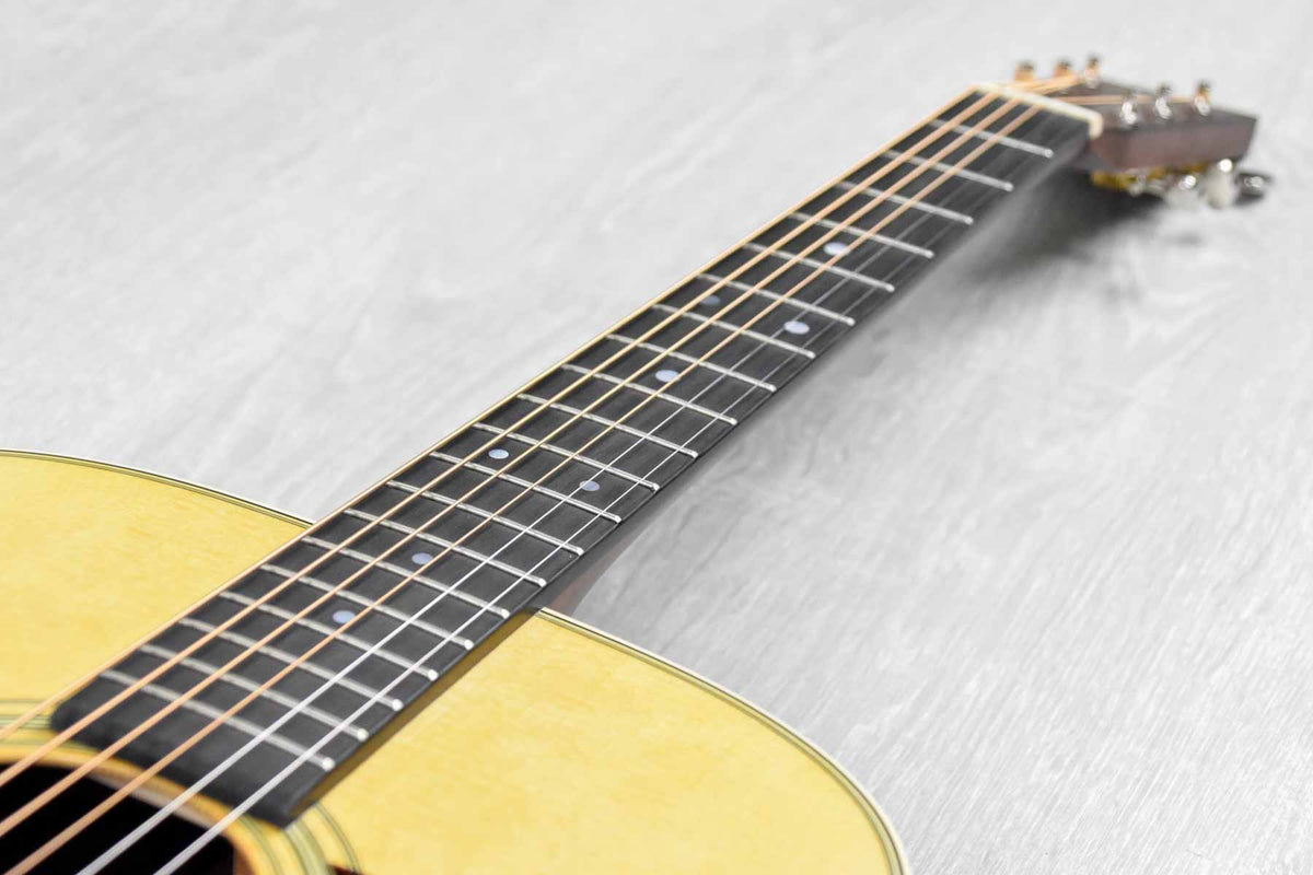 Martin D-28E Semi akoestische western gitaar