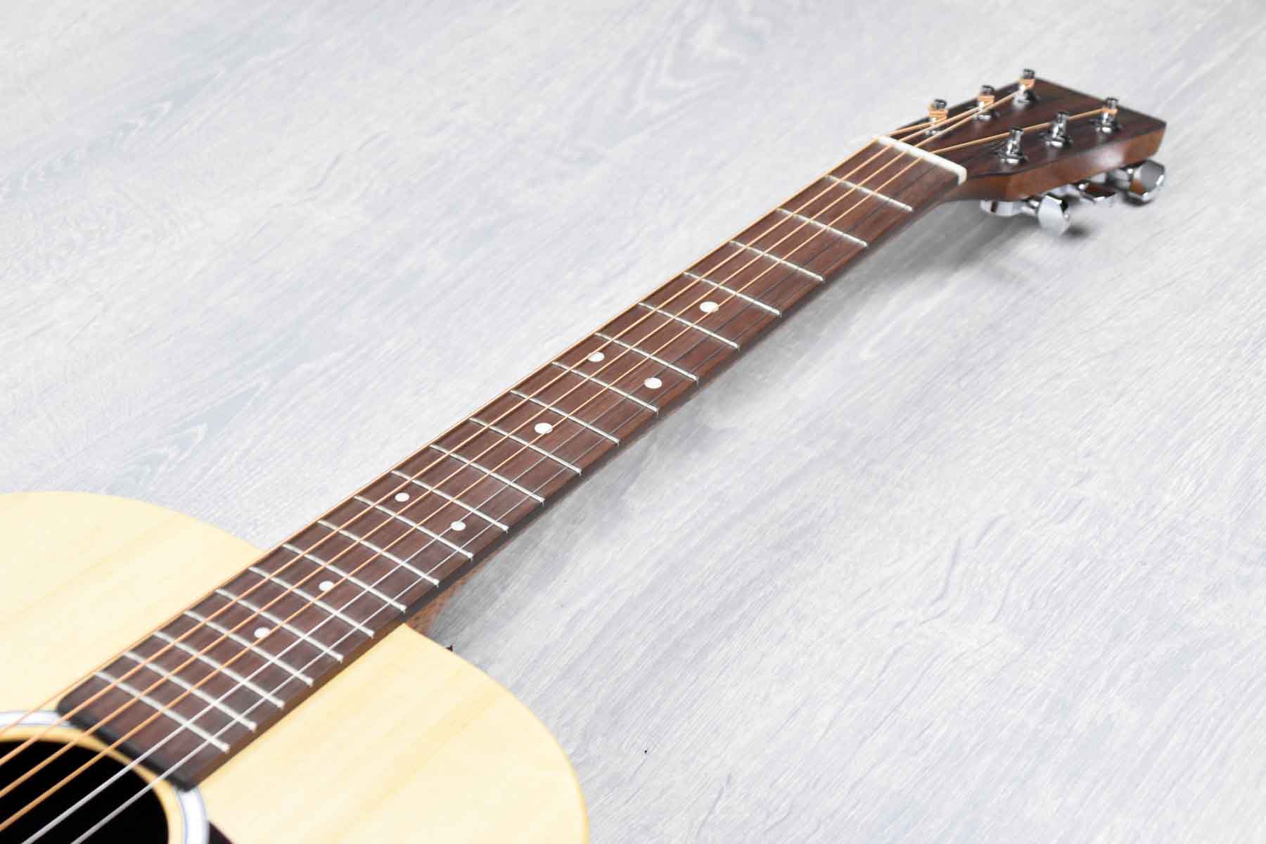 Martin 000-X2E Semi-Akoestische Western gitaar
