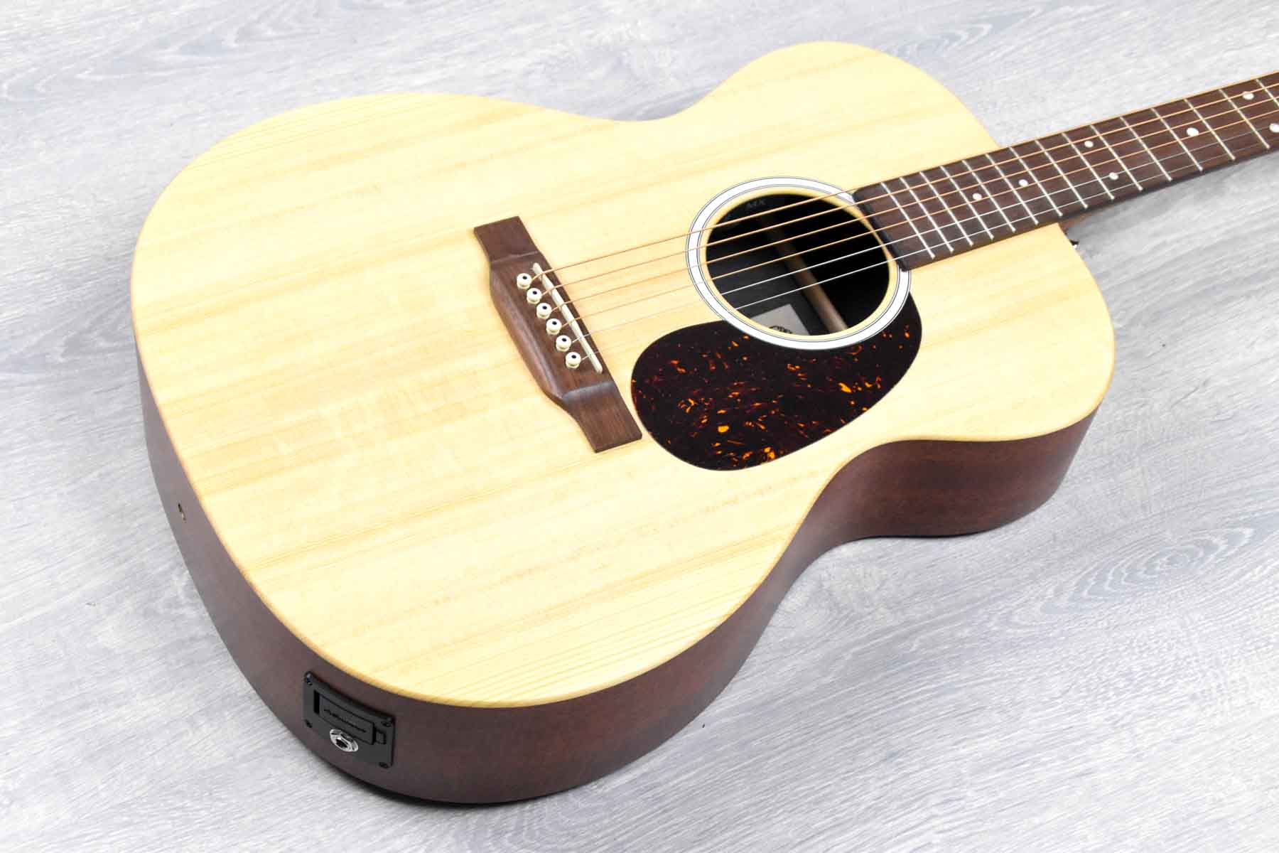 Martin 000-X2E Semi-Akoestische Western gitaar