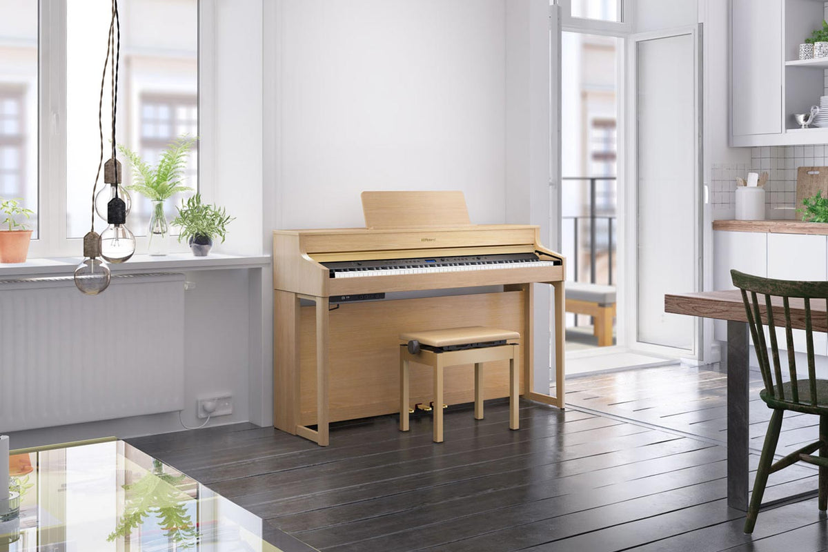 Roland HP702-LA Light Oak