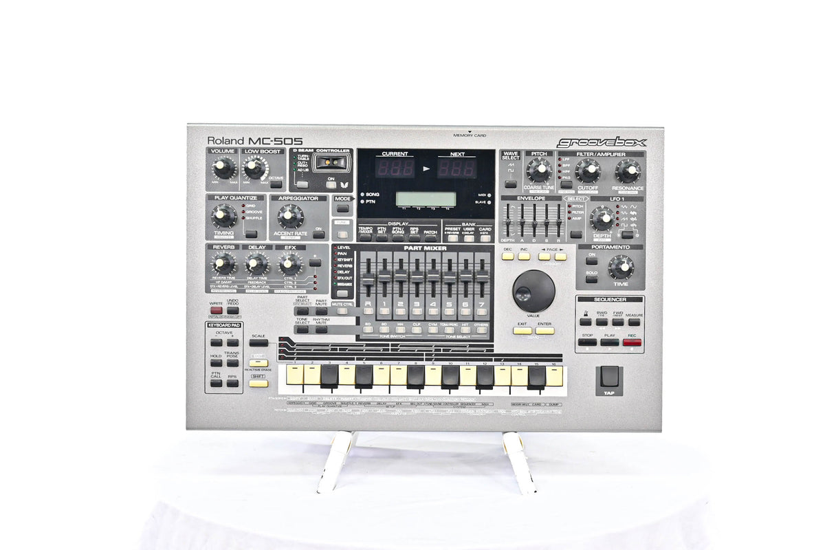 Roland MC-505 GROOVEBOX Occasion