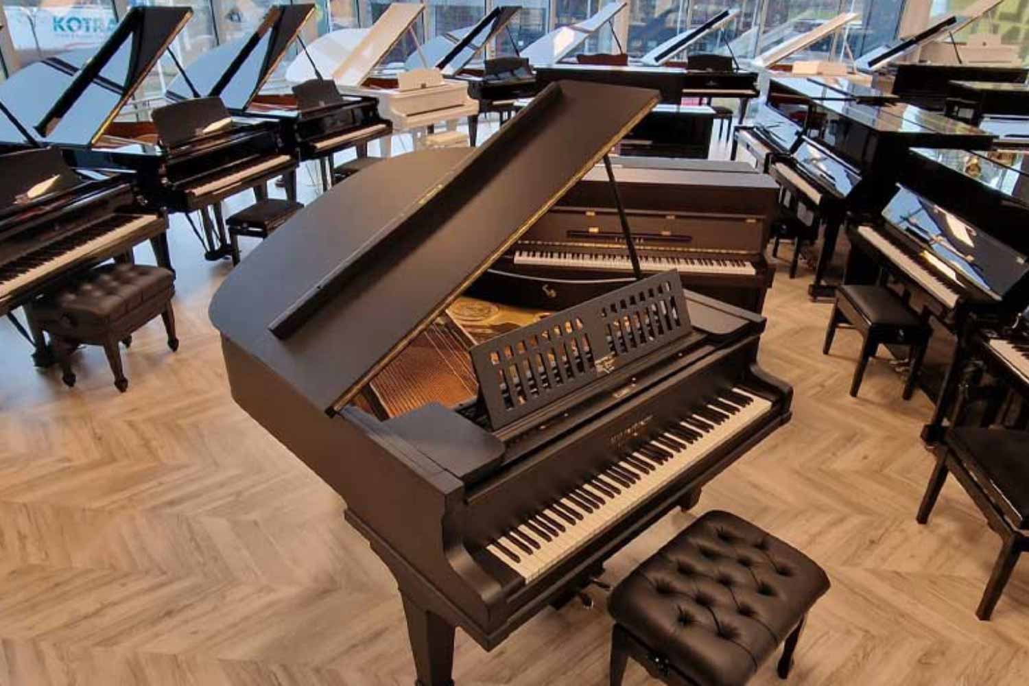 Yamaha C5 Zwart Hoogglans Vleugel