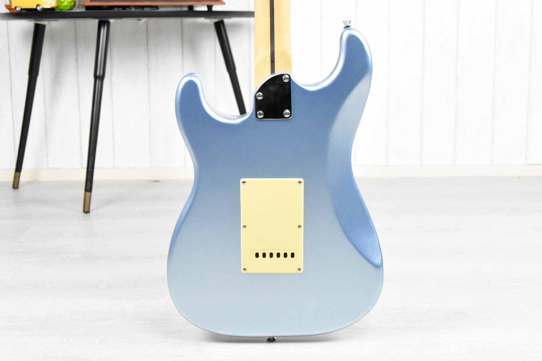 Stagg SES-30 IBM Standaard Statocaster Ice Blue Metallic (5610794188964)