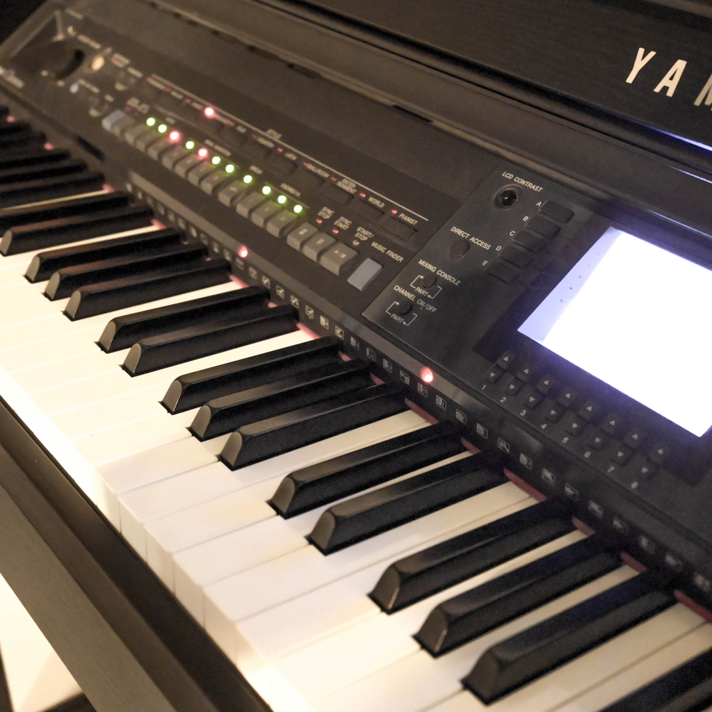Yamaha CVP601B Digitale Piano