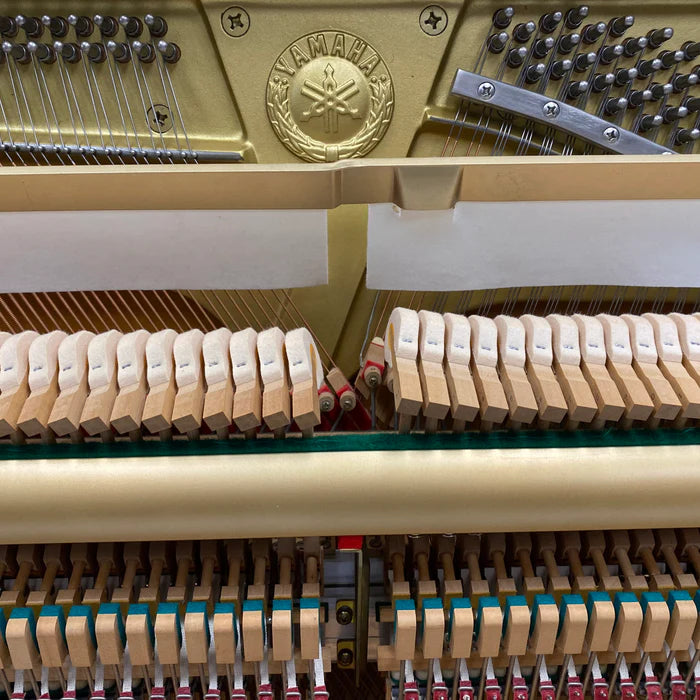 Yamaha U10A Zwart Hoogglans Piano