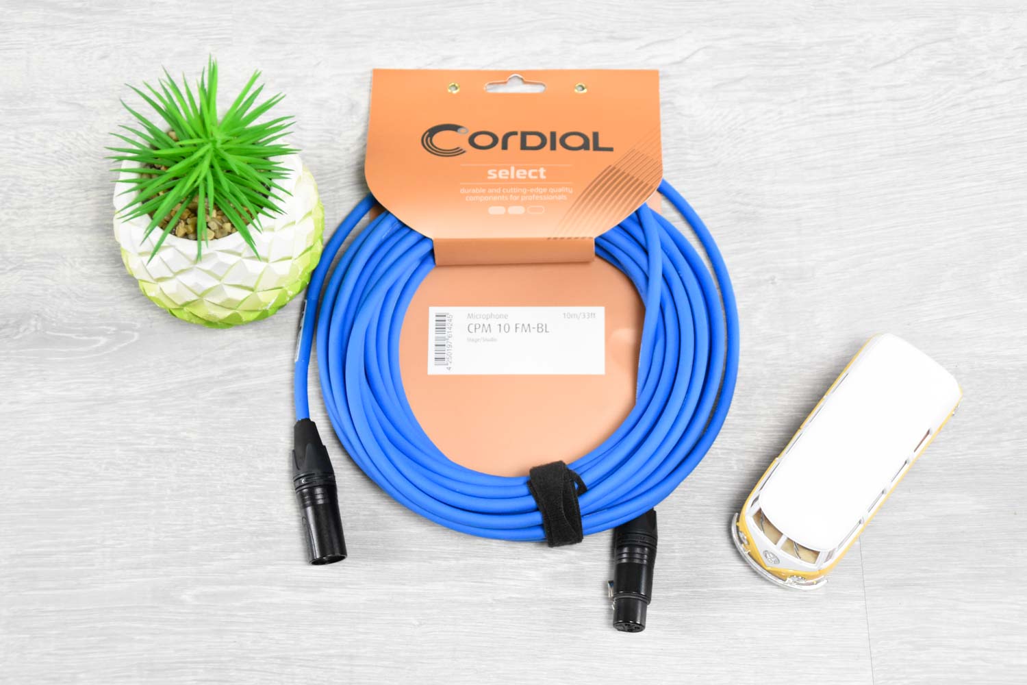 Cordial CPM 10 FM-BL Microfoonkabel XLR-XLR 10 meter Blauw - Peak serie (5350475989156)