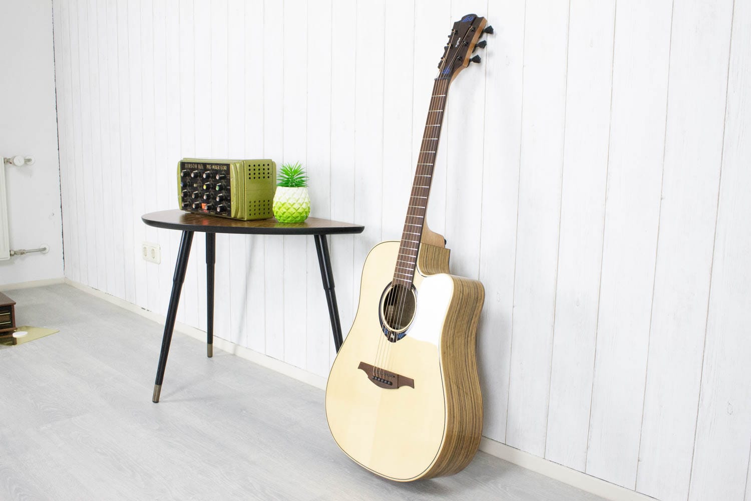 LAG THV20DCE - Hyvibe 20 Smart Guitar (5379230990500)