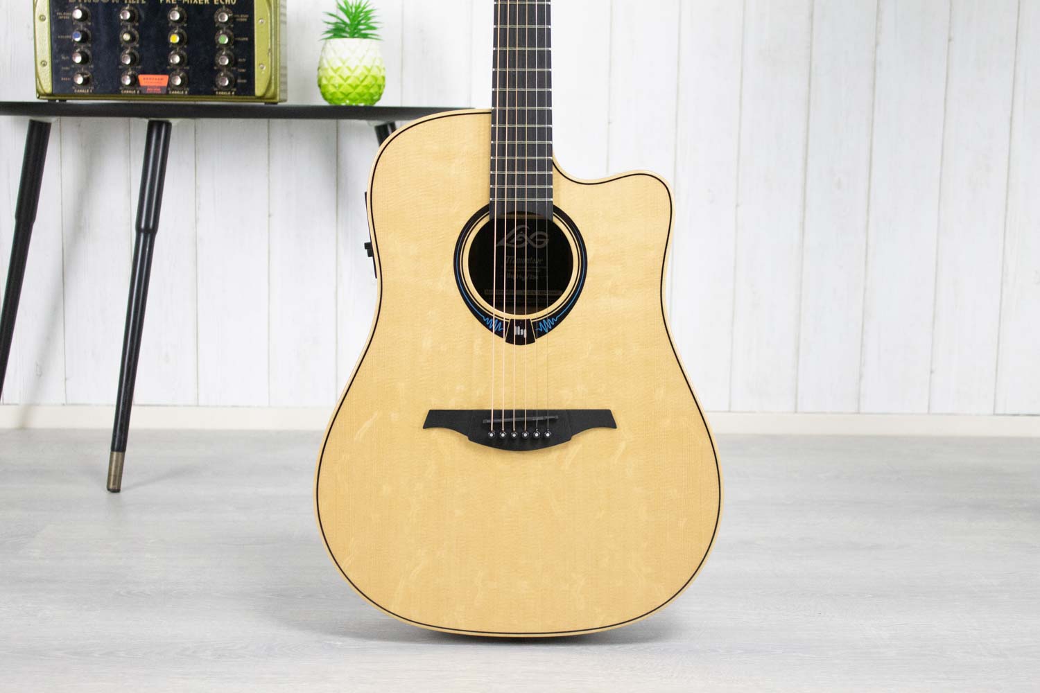 LAG THV30DCE - Hyvibe 30 Smart Guitar (5379239837860)