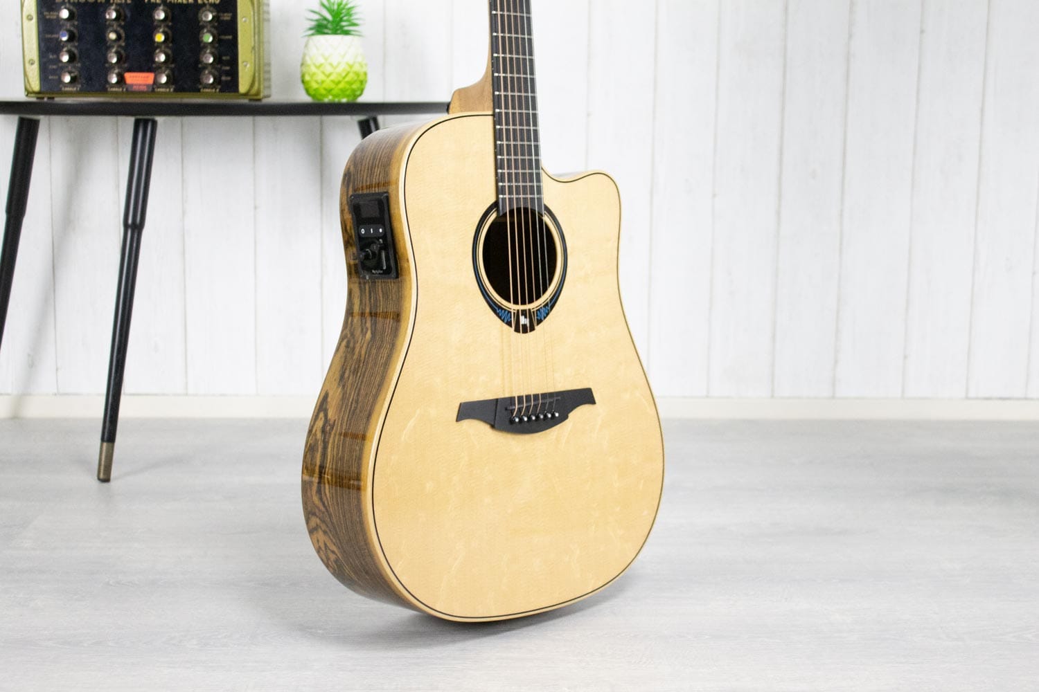 LAG THV30DCE - Hyvibe 30 Smart Guitar (5379239837860)