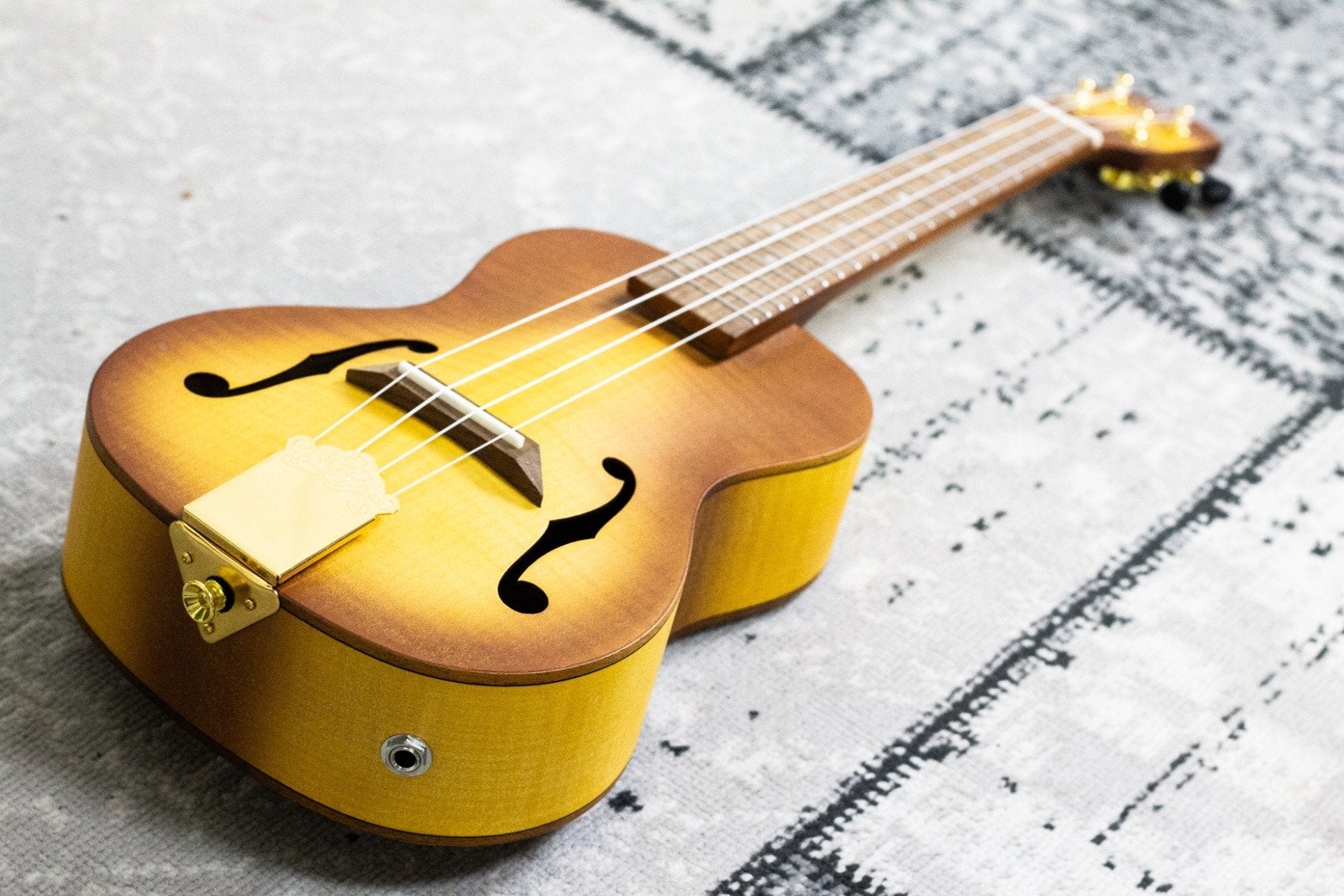Ortega RUSL-HSB Ukulele Saloon Series Semi Akoestisch (5375849070756)