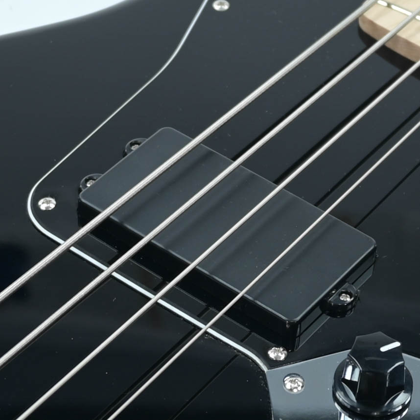 Squier Affinity Series Jaguar Bass H MN Black