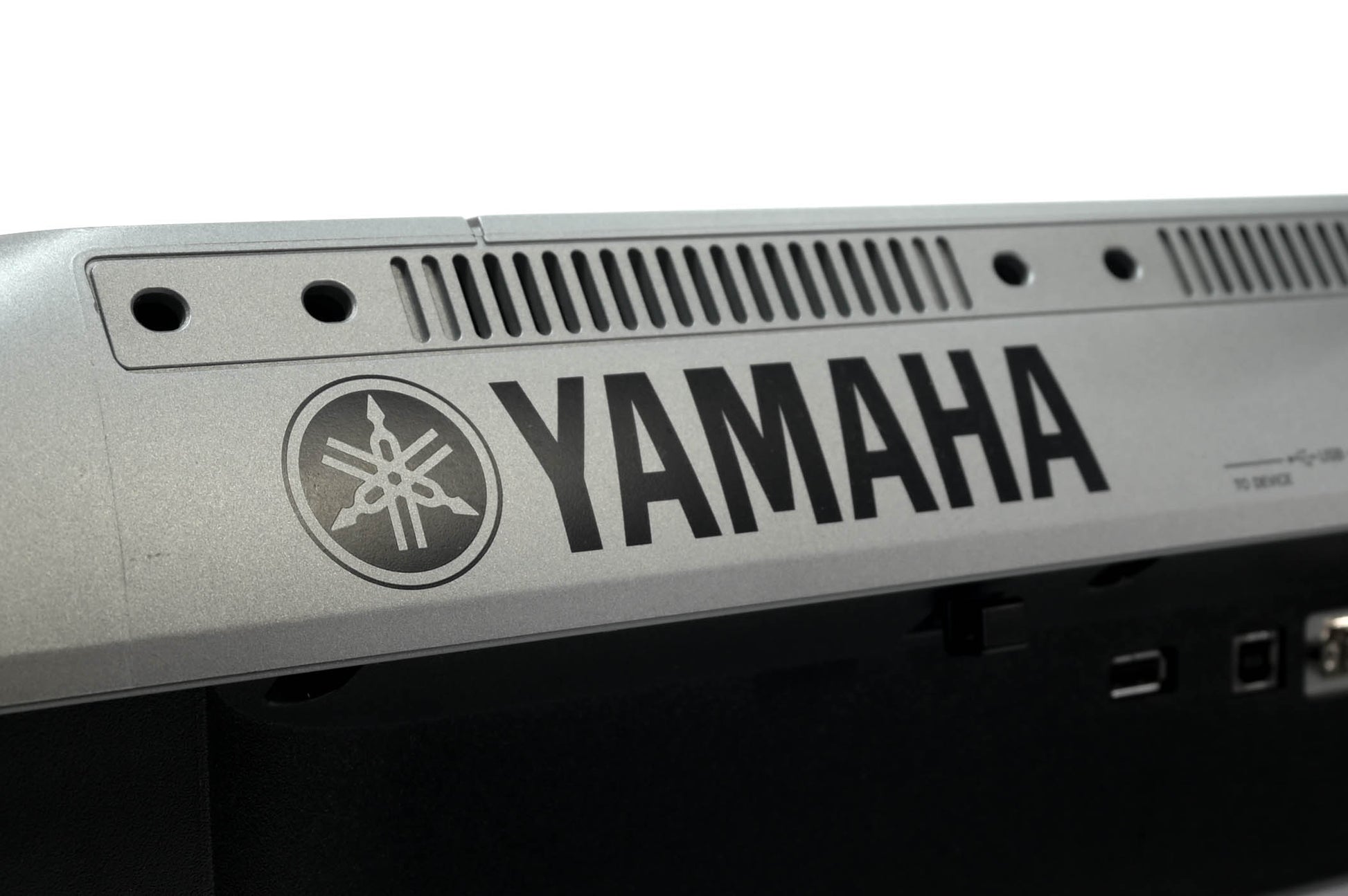 Yamaha Tyros 5 / 76
