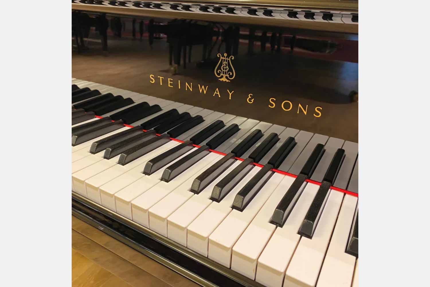 Steinway & Sons O-180 Zwart Hoogglans Vleugel