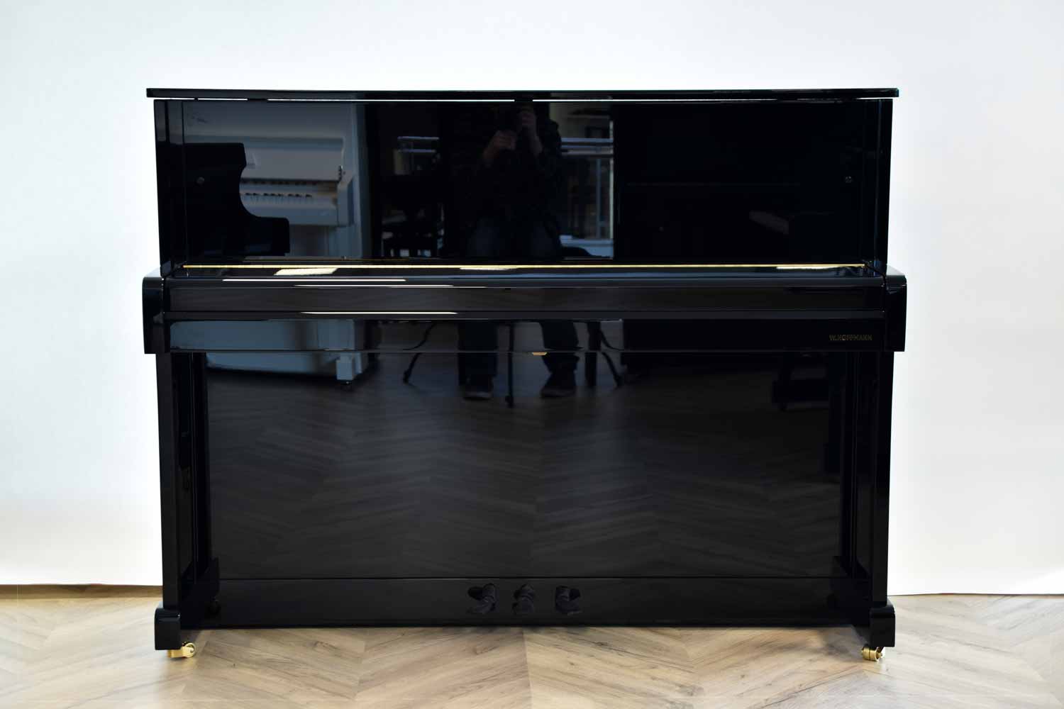 W. Hoffmann Vision V-112 Zwart Hoogglans piano