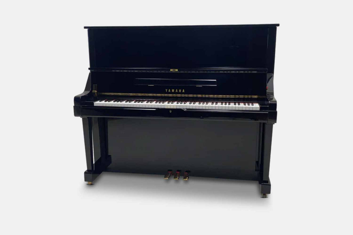 Yamaha UX Zwart Hoogglans Piano