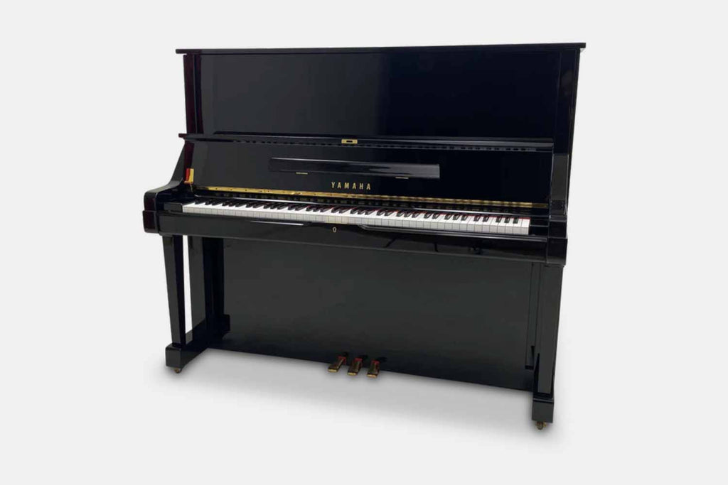 Yamaha UX Zwart Hoogglans Piano